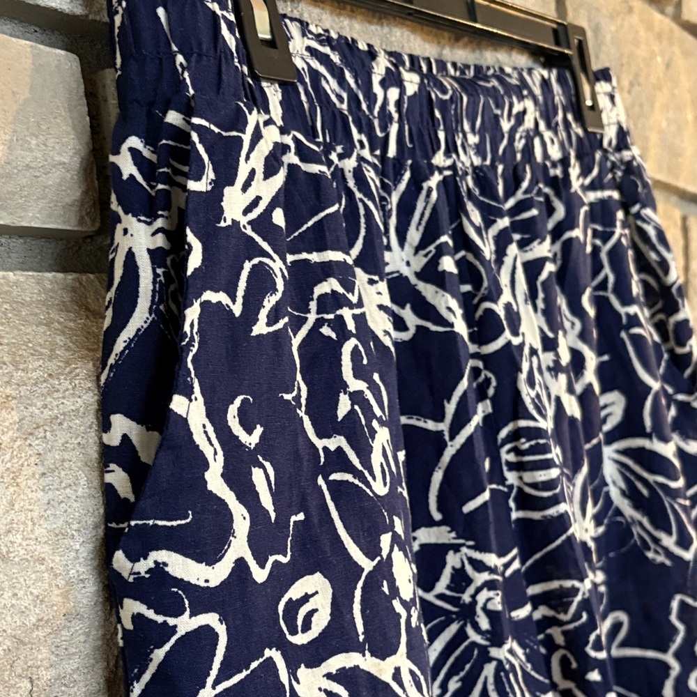 Panama Jack Blue and White Floral Pants - Picture 5 of 8